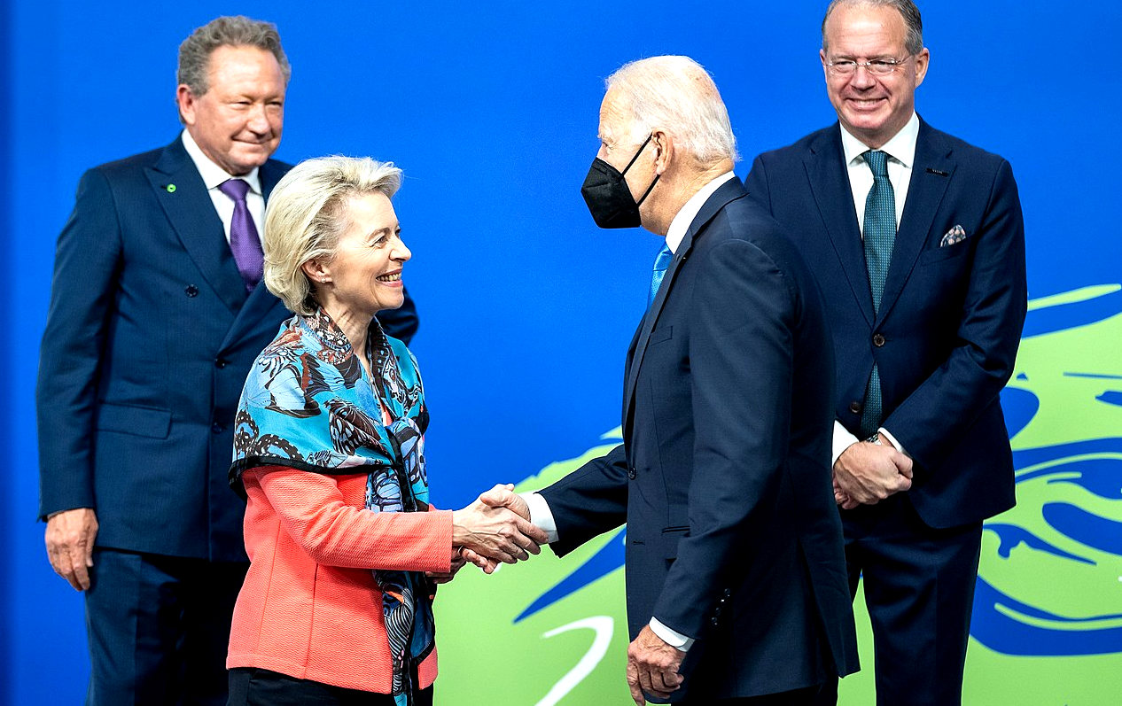 Ursula with Joe Biden @ #COP26