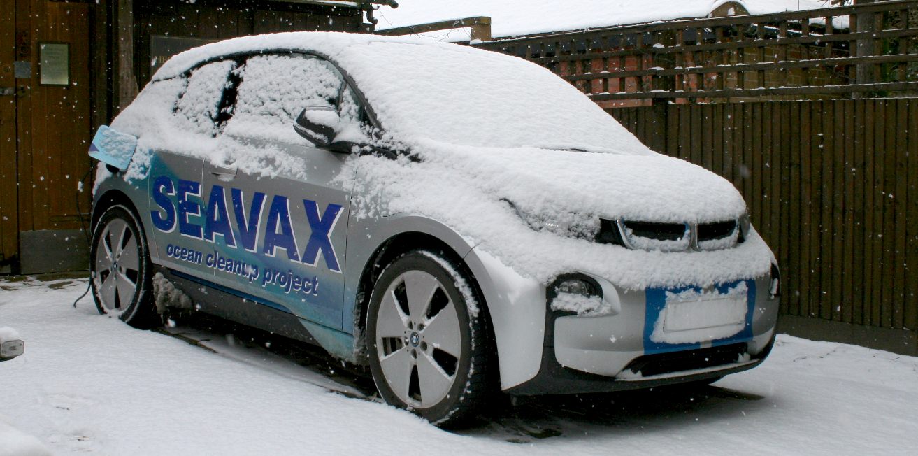 Driving a BMW i3 in the snow can be tricky because of the regenerative braking