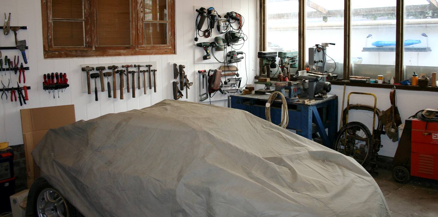Main fabrication workshop with the Ecostar under wraps