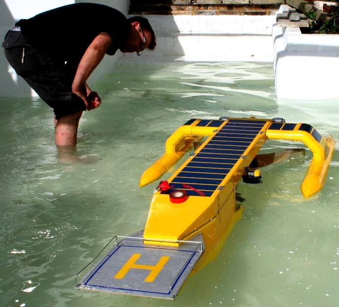 Sucking up floating plastic from a water basin, experimental testing