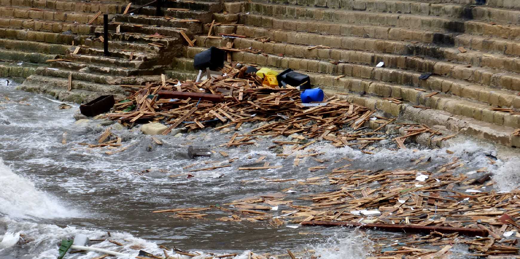 Malta, flotsam ocean waste